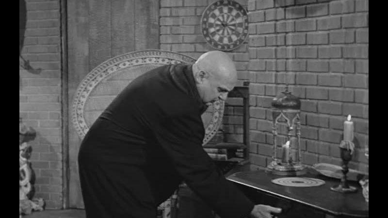 Кадры из сериала Семейка Аддамс (1964)