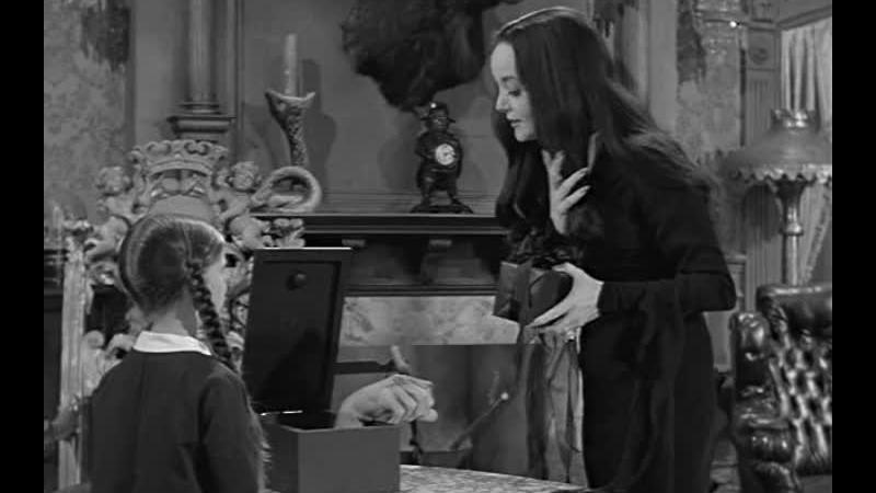 Кадры из сериала Семейка Аддамс (1964)